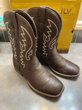 IUV Faux Leather Cowboy boots Womens 9.5 Western Rodeo Event Brown Embroidered